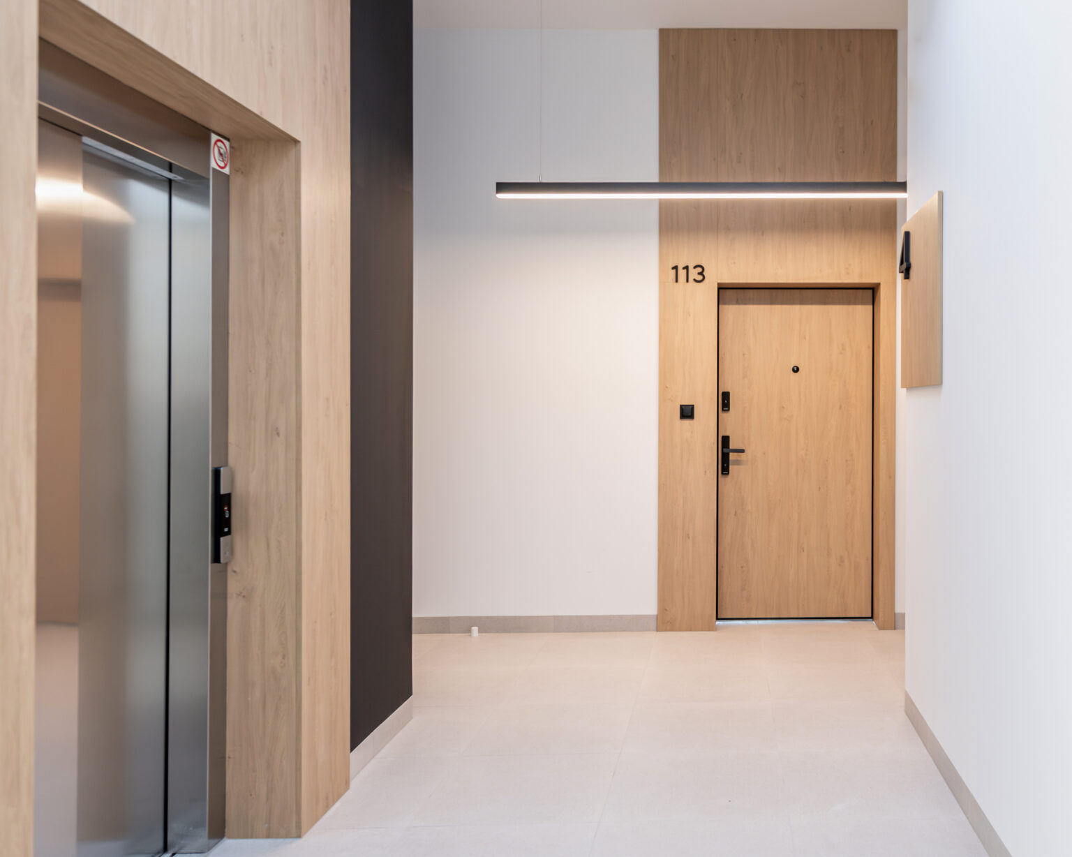 Zabudowa wokół drzwi ENTRA